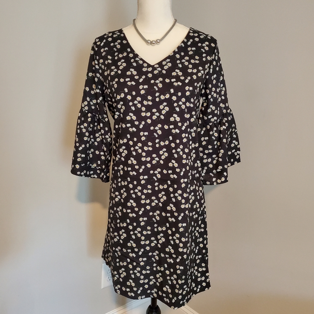 Elegant Spring Daisy Dress